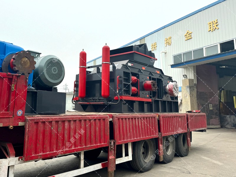 石頭制砂機(jī)_小型石頭制沙機(jī),石子石料制沙機(jī)價格,圖片/視頻